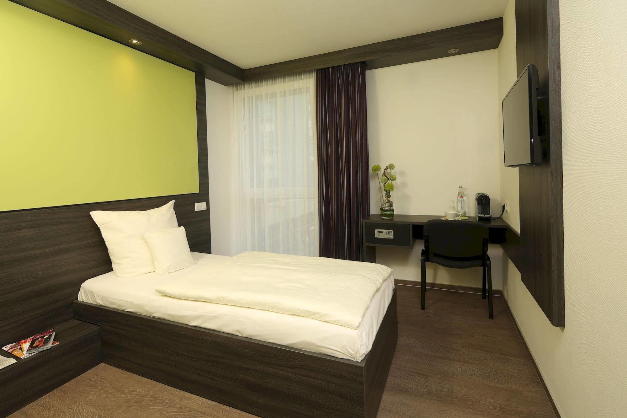 Economy-Hotel Ульм Екстер'єр фото