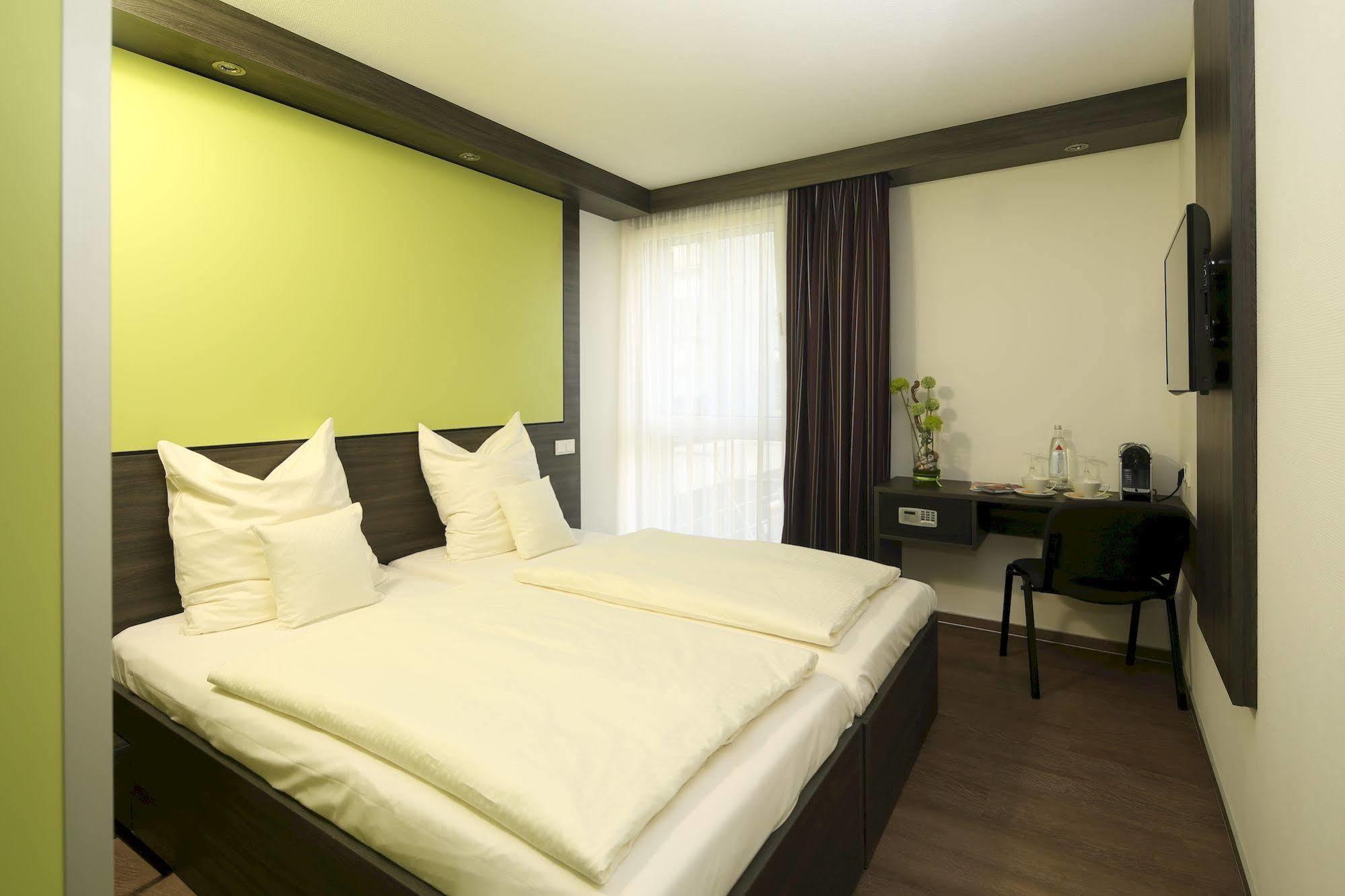 Economy-Hotel Ульм Екстер'єр фото