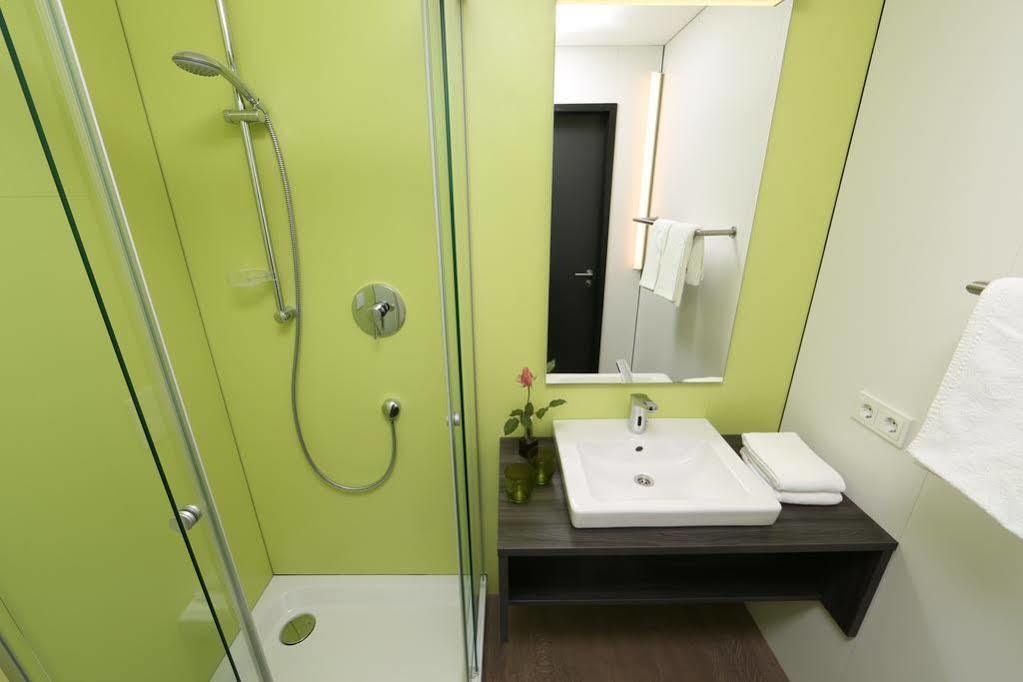 Economy-Hotel Ульм Екстер'єр фото